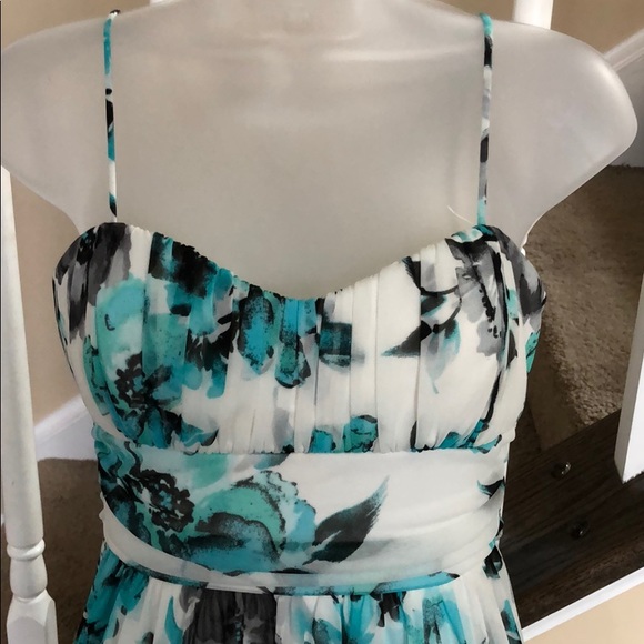 Speechless dress - Picture 2 of 4